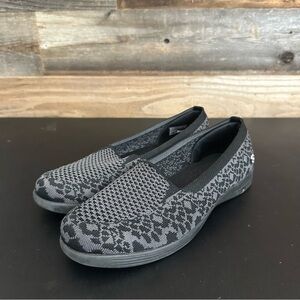 Skechers Women's On The Go Dreamy Black Gray Knit Slip On Shoes Size 9.5